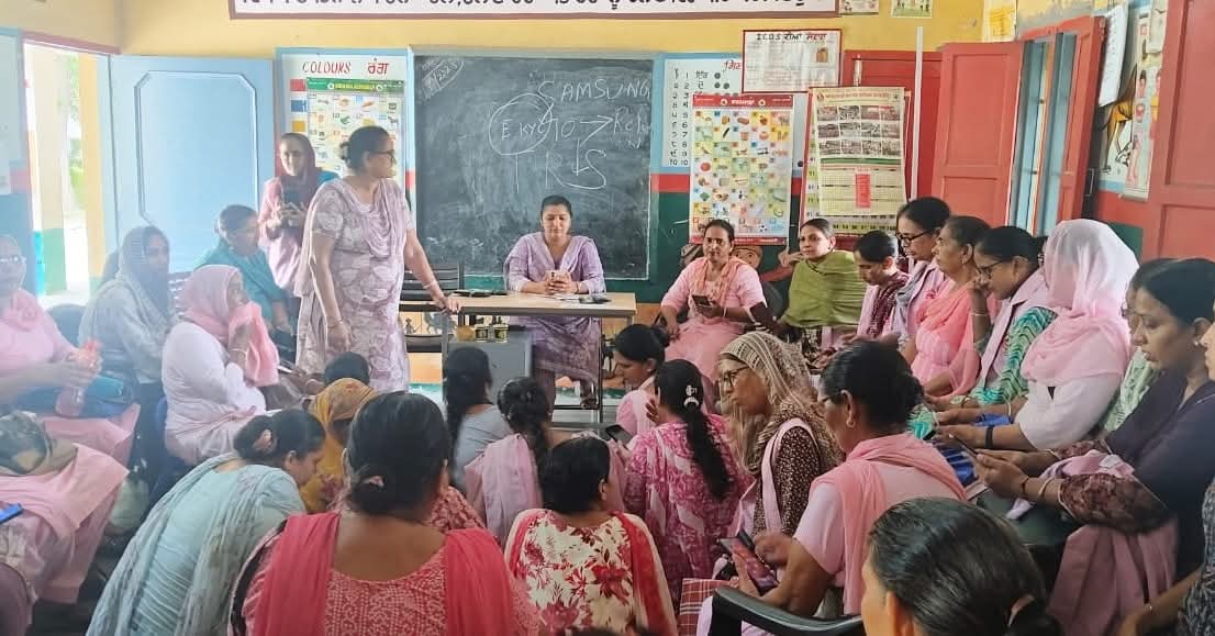 Anganwadi workers trained in Poshan Tracker Mobile Application under Poshan Abhiyan